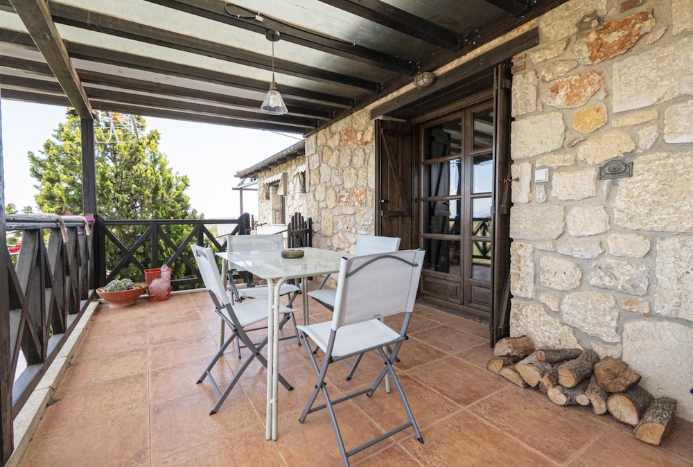 Mafalda House by Travel Pro Services view 2