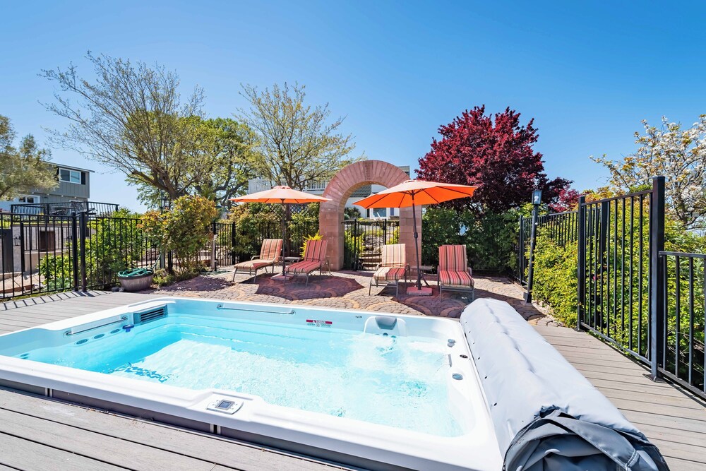 Hidden Acre Vineyard Estate