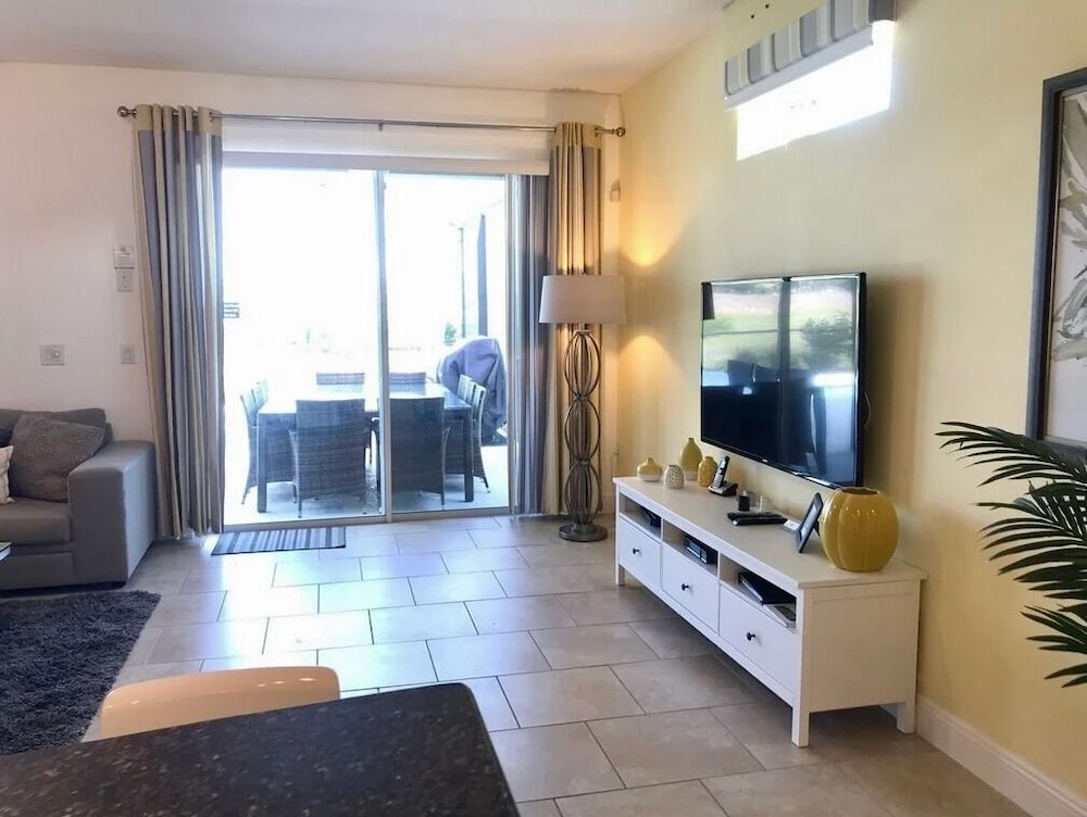Solterra 6Br Retreat W/ Lazy River & Water Slide