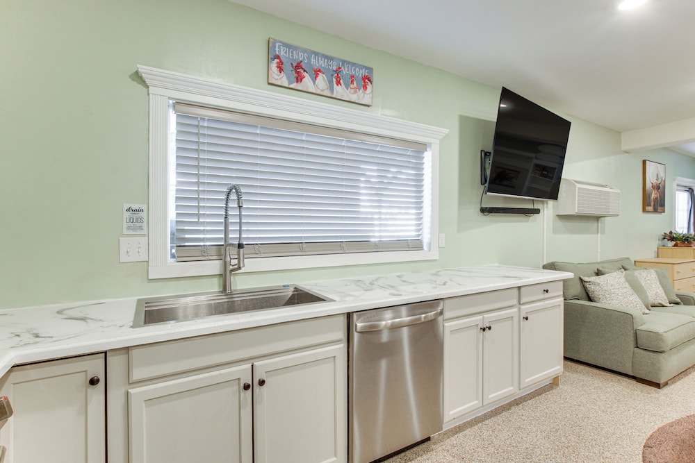 1 Mi to Box Elder County Fairgrounds: Cozy Studio