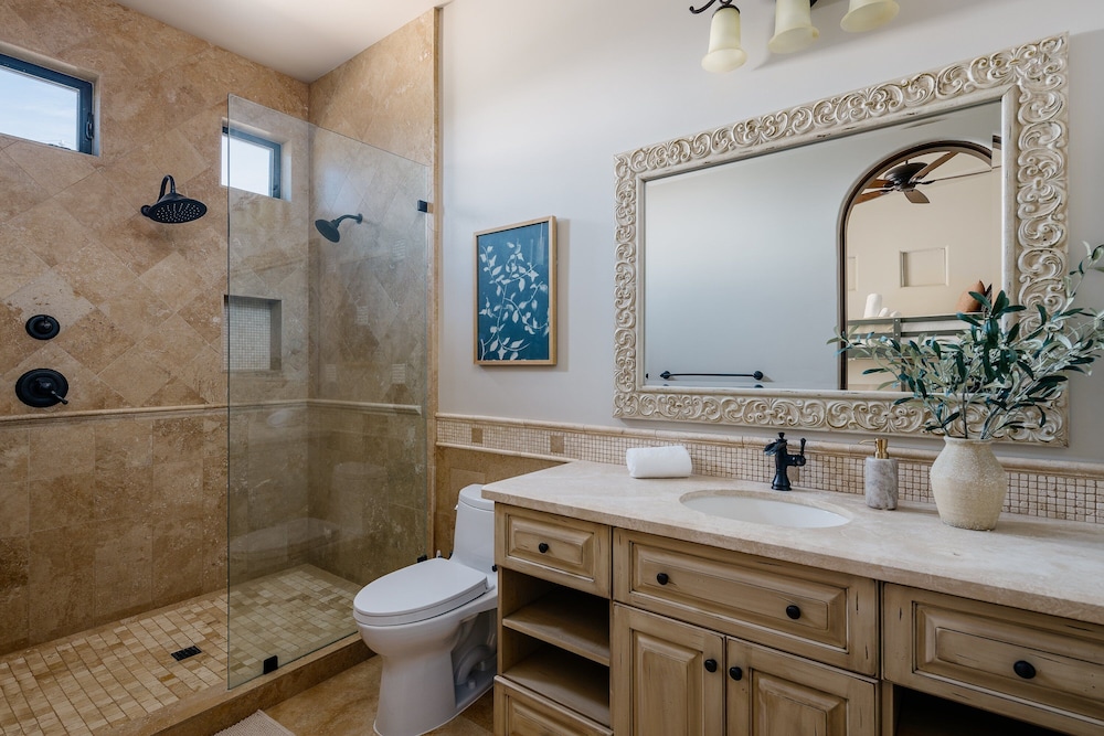 Luxe Poolside Paradise-pool & Spa-vanity Station
