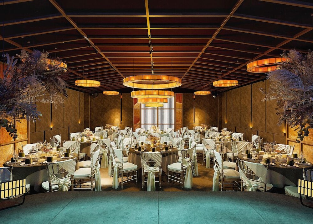 Kin Hotel Thai Van Lung 22