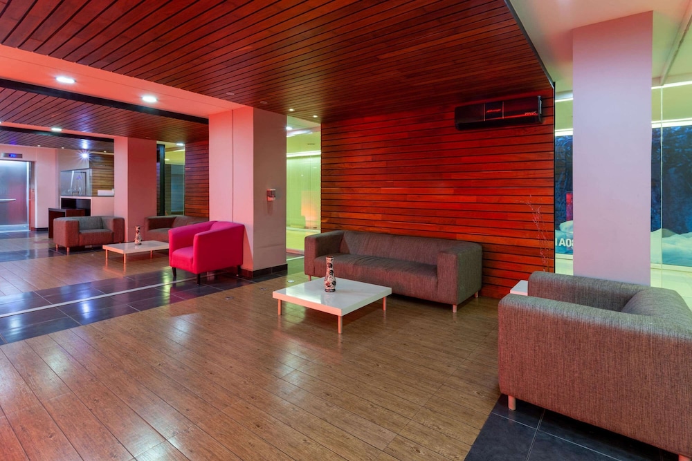 Acapulco Vacations - Ramada by Wyndham Acapulco Hotel  Suites - Property Image 3