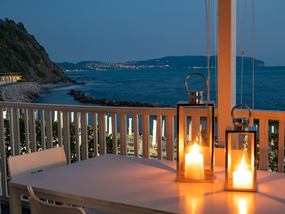 Chalet in Cilento With Sea View and Pool