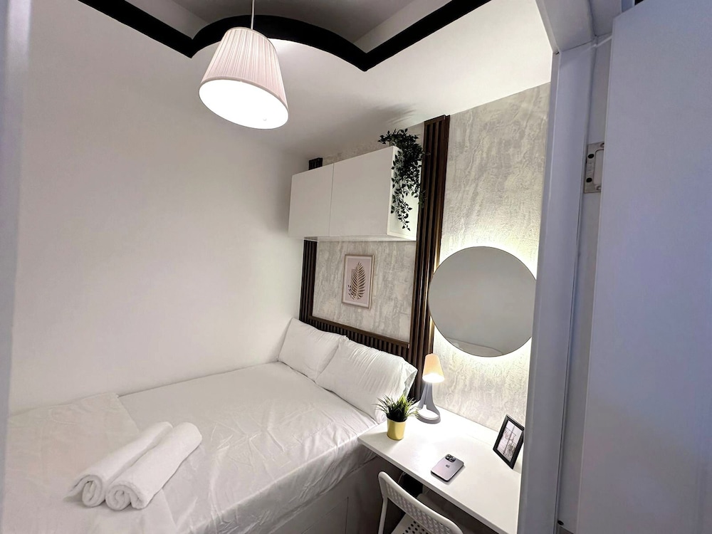 Urban Oasis Partition Room in Al Barsha1