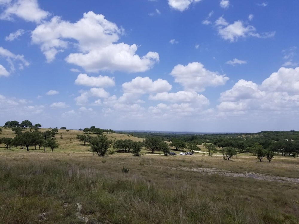 Waylon In The Hill Country - Hacienda Amor