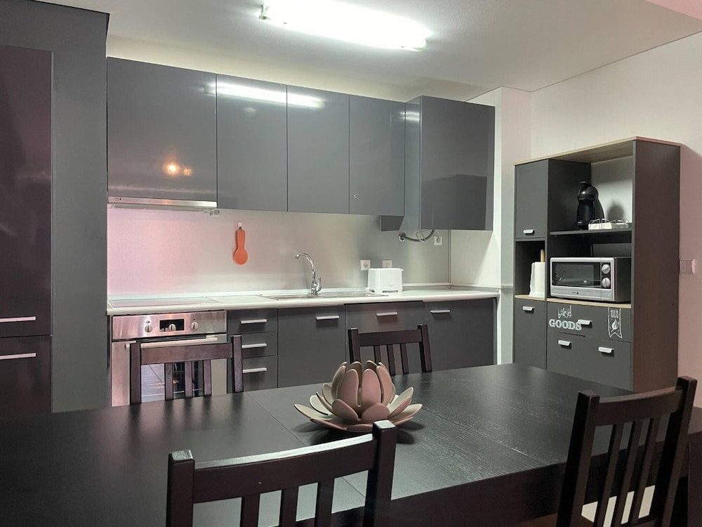 15 in Portim o With 1 Bedrooms and 1 Bathrooms