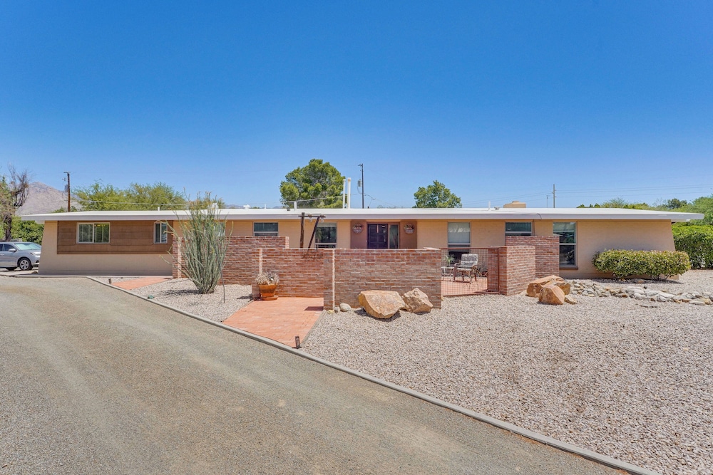 Dog-Friendly Getaway w/ Patio in Tucson!