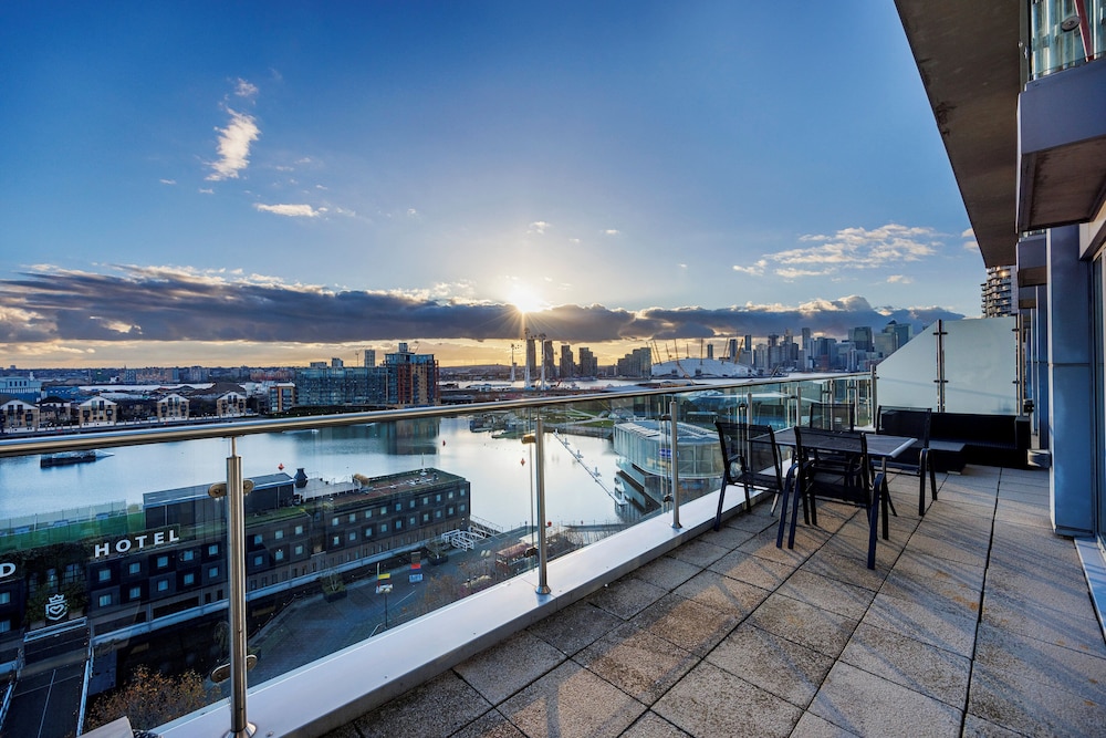 Cosy Corner Apartment Near to Excel
