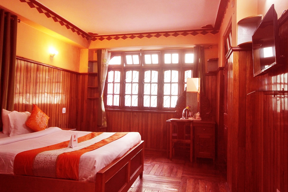 OYO 8719 Hotel Deep Residency