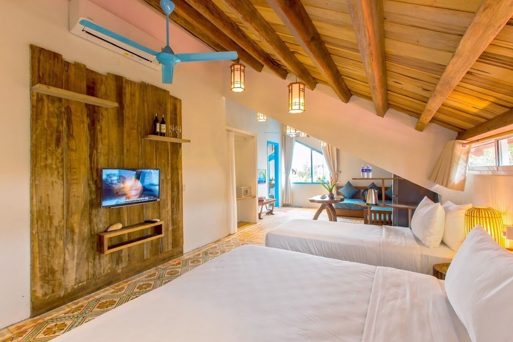 Life Beach Villa