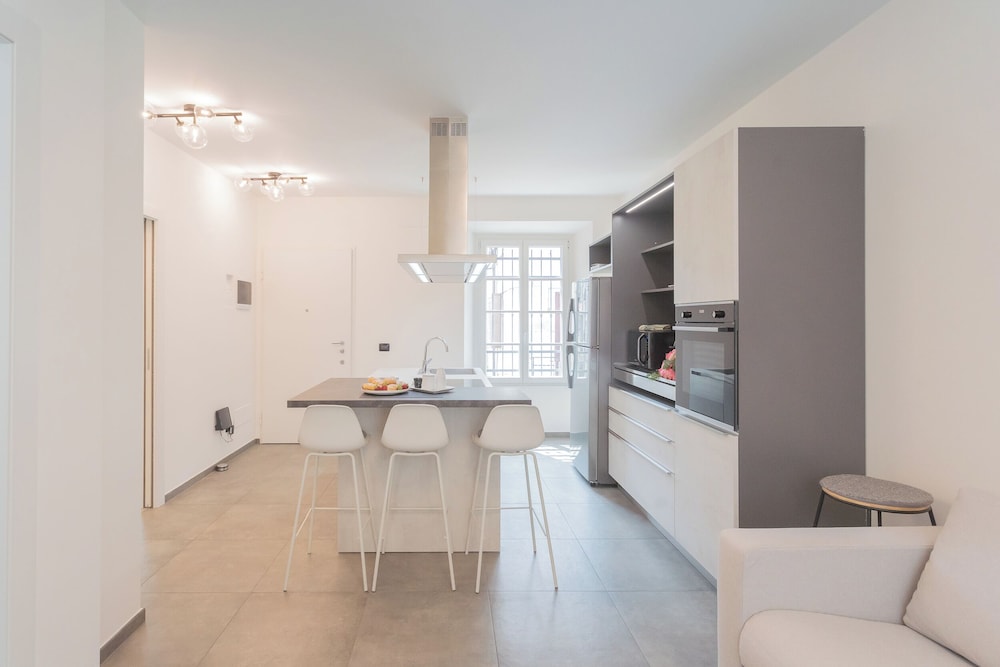 Enchanted Como Lake - City Apartment by Rent all Como