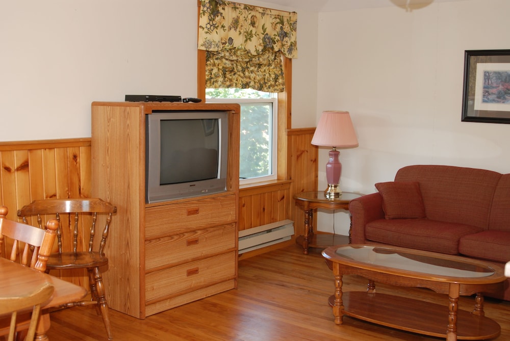 Shining Waters Cottages