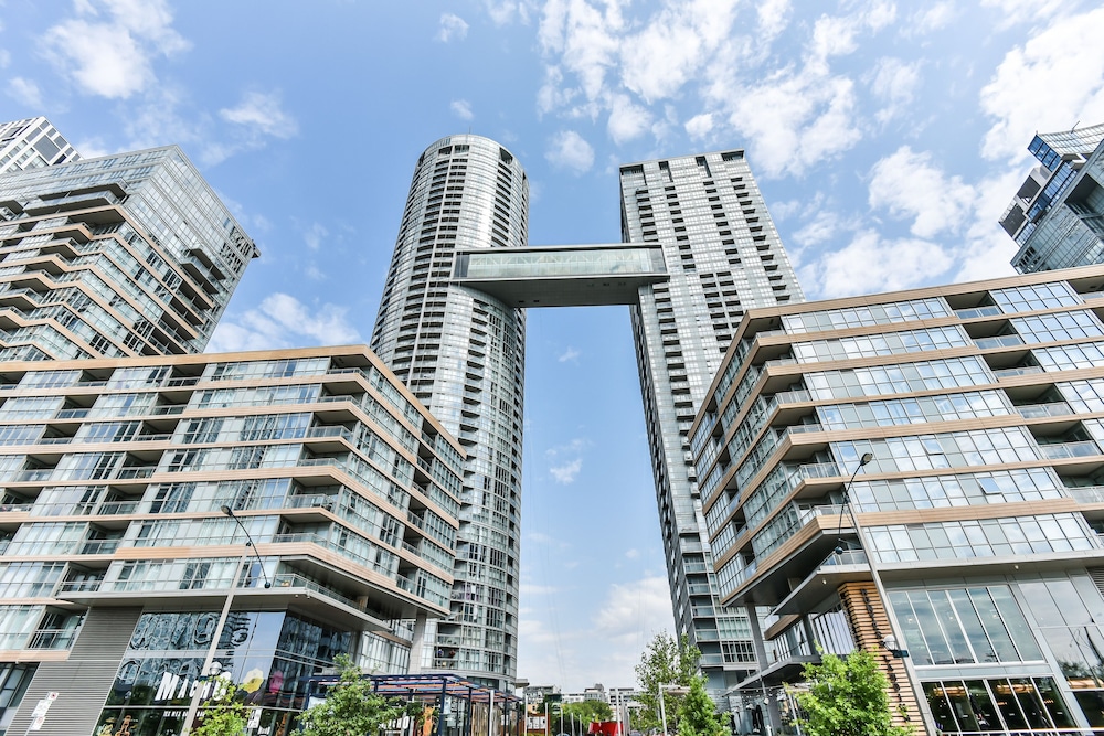 Iceboat Terrace Luxury Condos - Image 3