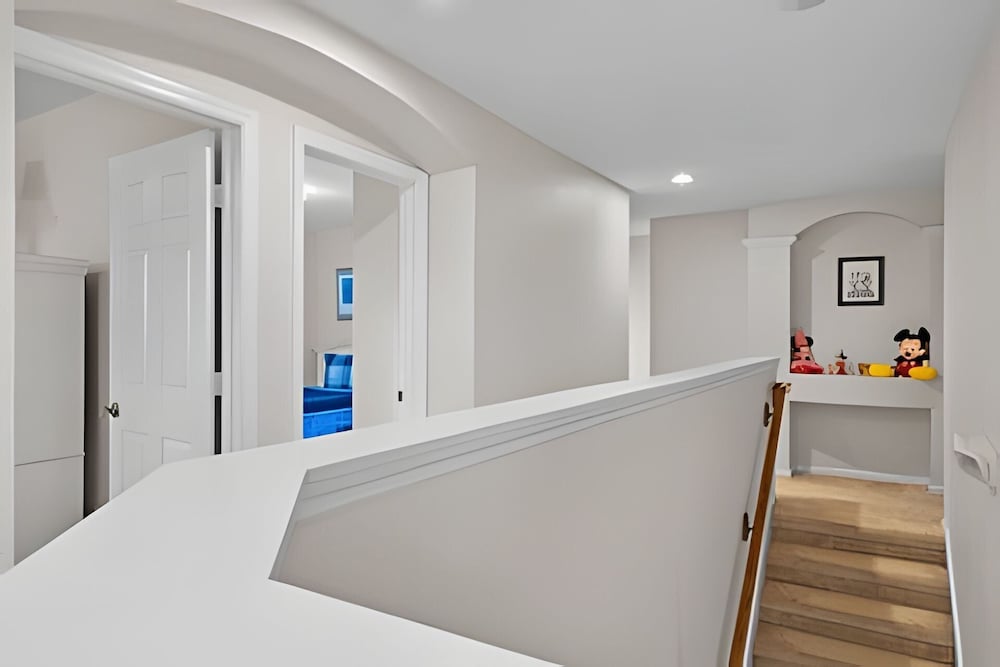 Windsor Hills 5BR 5min to Disney + Pool