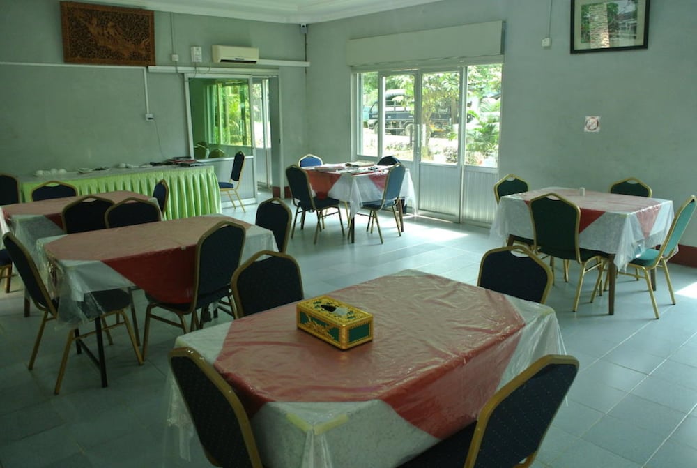 Yaewaddy Motel