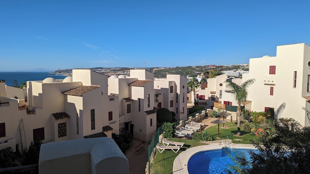 Casares Costa, Vista Bahia,2 Bedroom Bathroom