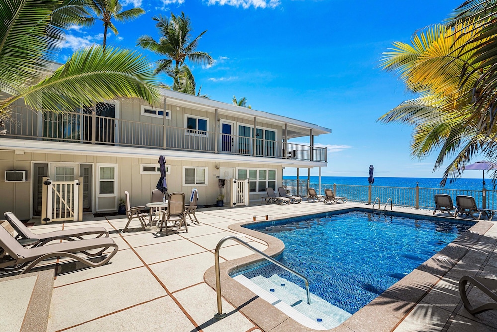 Ocean View Unit w Lanai - AC - Near Marketplace! - Vrkcv