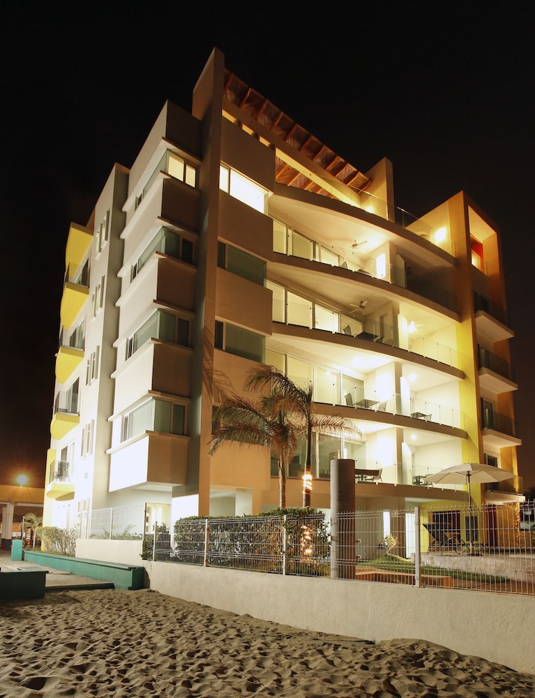 Hotel Condominio Marlica Manzanillo - Image 1