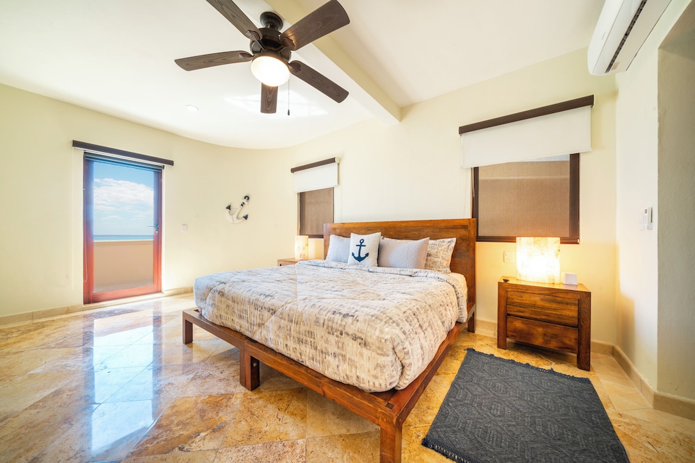 Luxury Beachfront Condo 3 BR - El Faro Ref 301