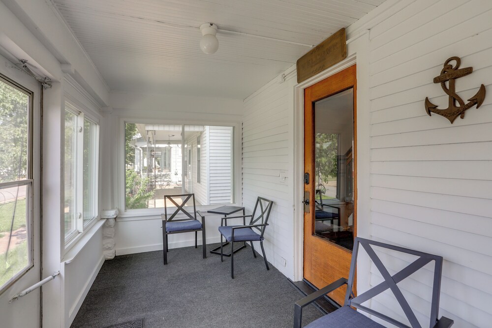 Walk to Lake Erie: Spacious Home in Sandusky!