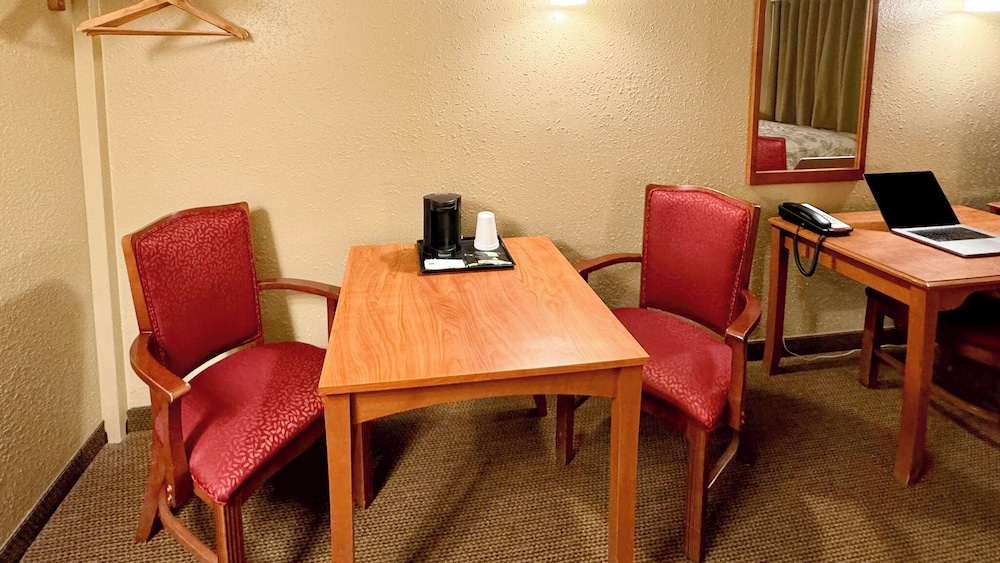 Young's Motel