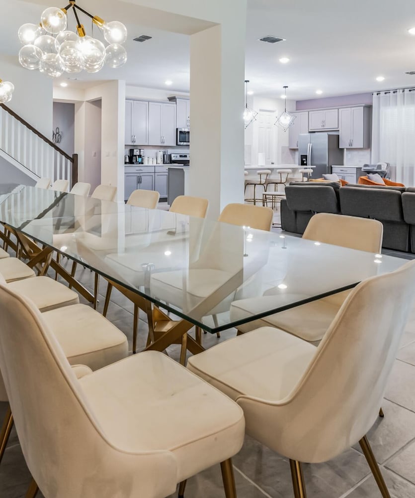 Coconut Breeze With Private Backyard Pool And Spa 5 Bedroom Home
