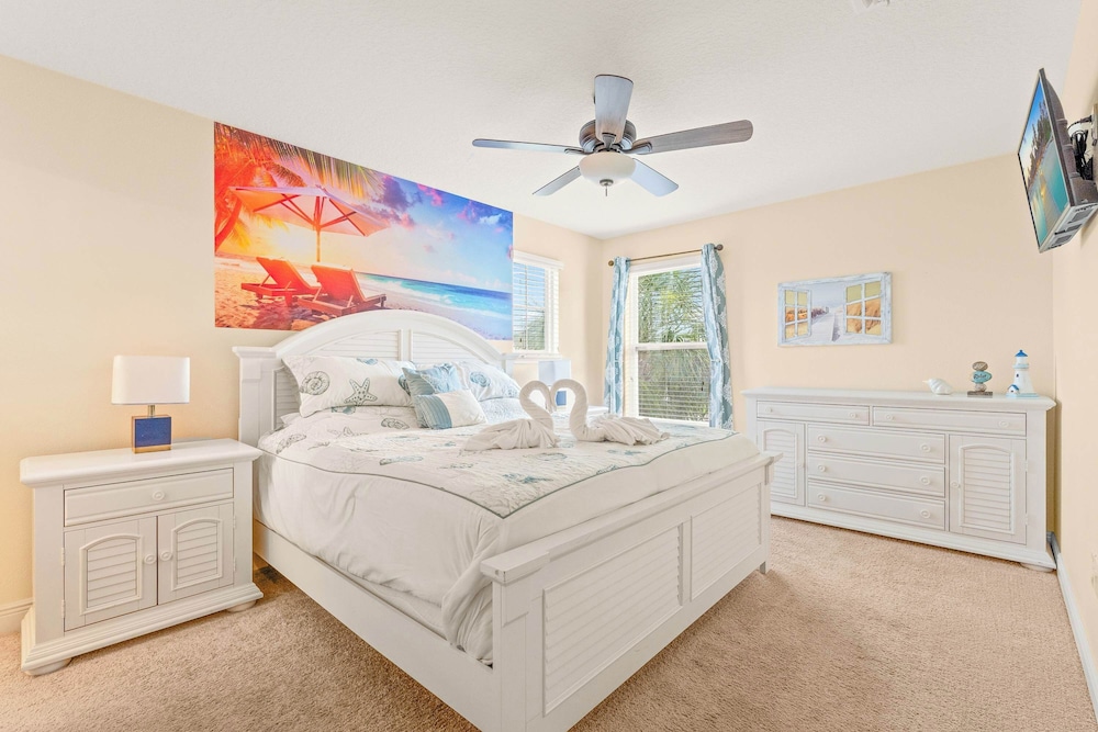 Solterra Bliss - Resort Stay for 13 w/ Pool, Hot Tub & Game Room