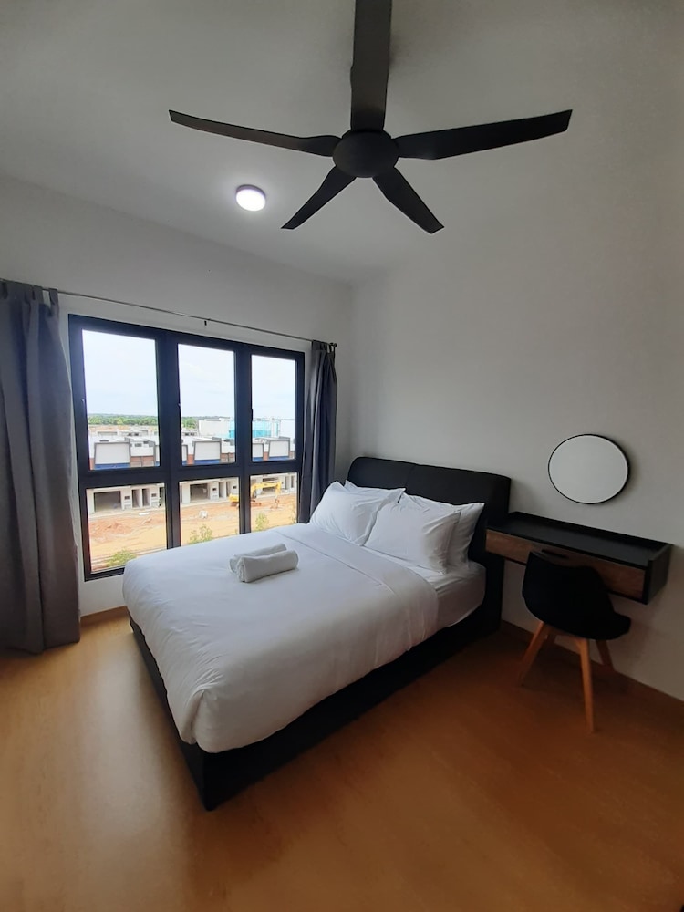 Maya Bay Residences