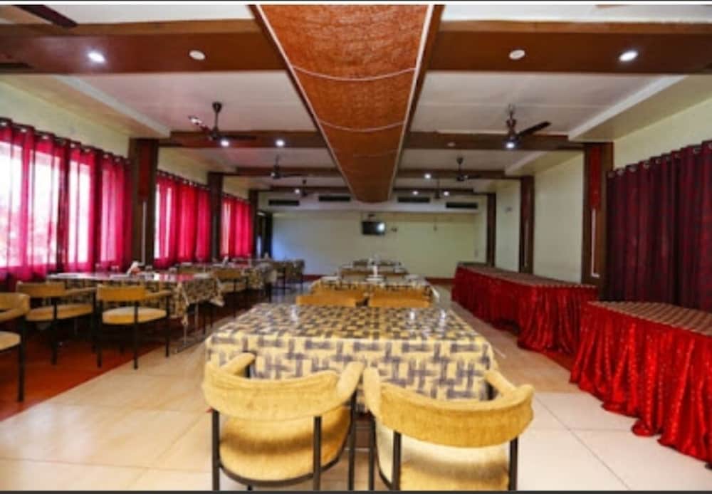 Hotel Sharda