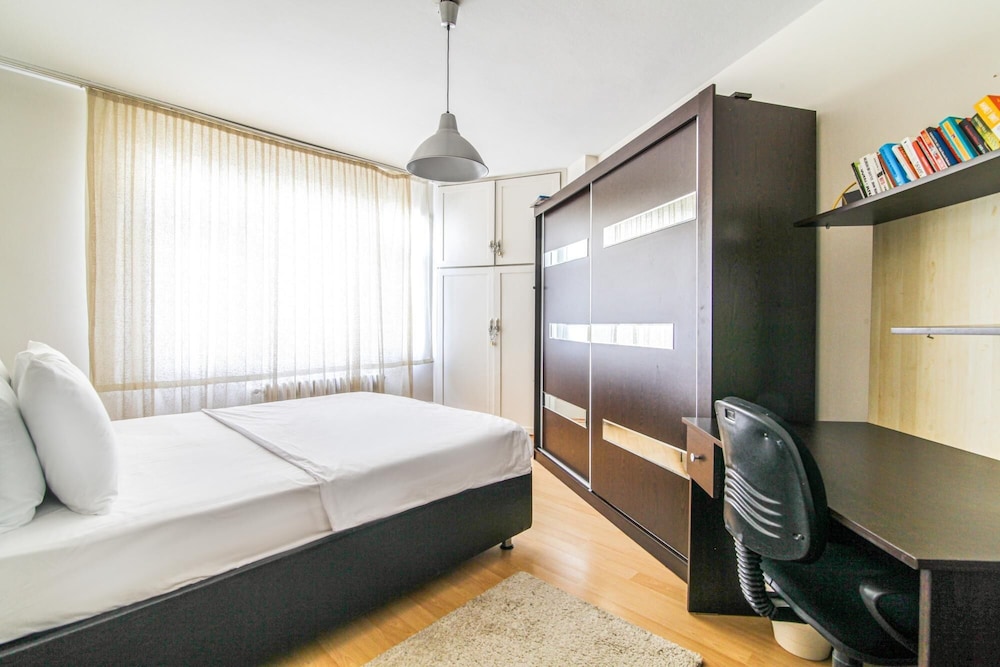 Centrally Located Chic Flat in Sisli