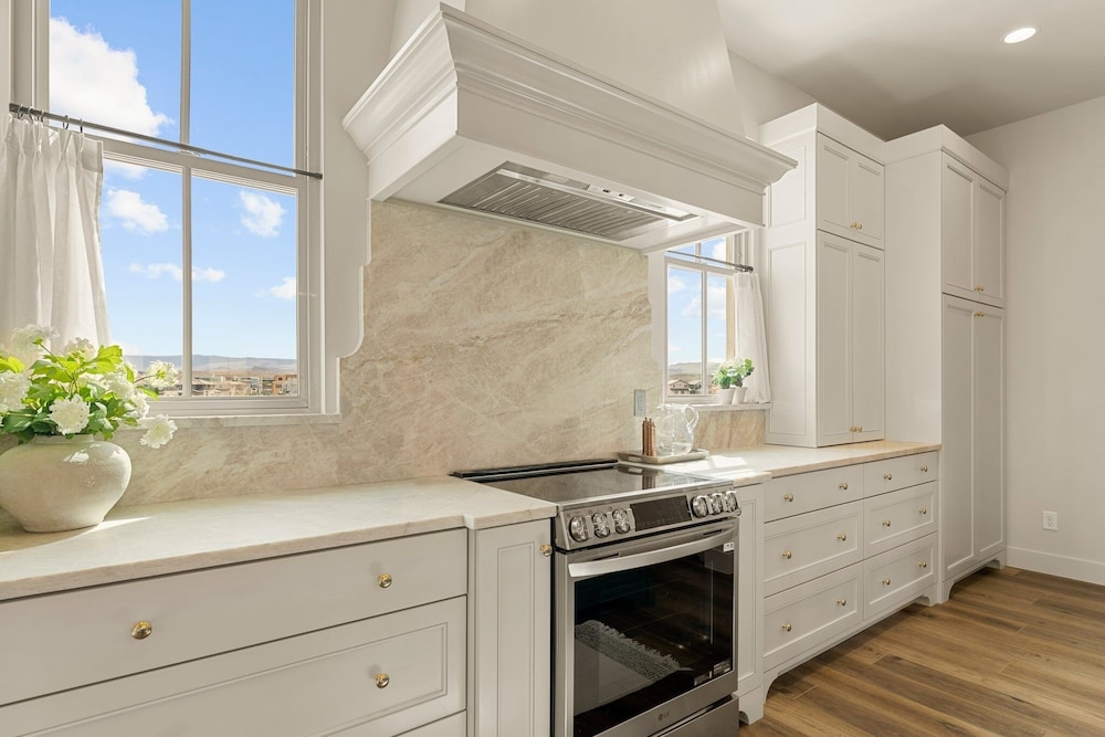 Alys At Desert Color 4 Bedroom Townhouse