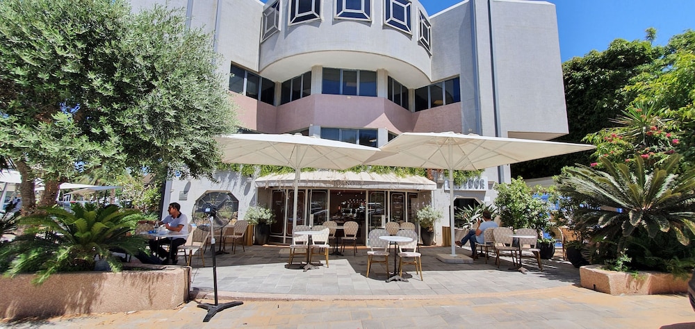 Beautiful Apartment Near Beach H1