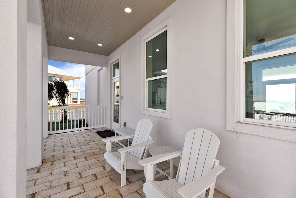 Ahh Da Sea - Waterfront, Backyard Ramp To Jetty & Laguna 3 Bedroom Home