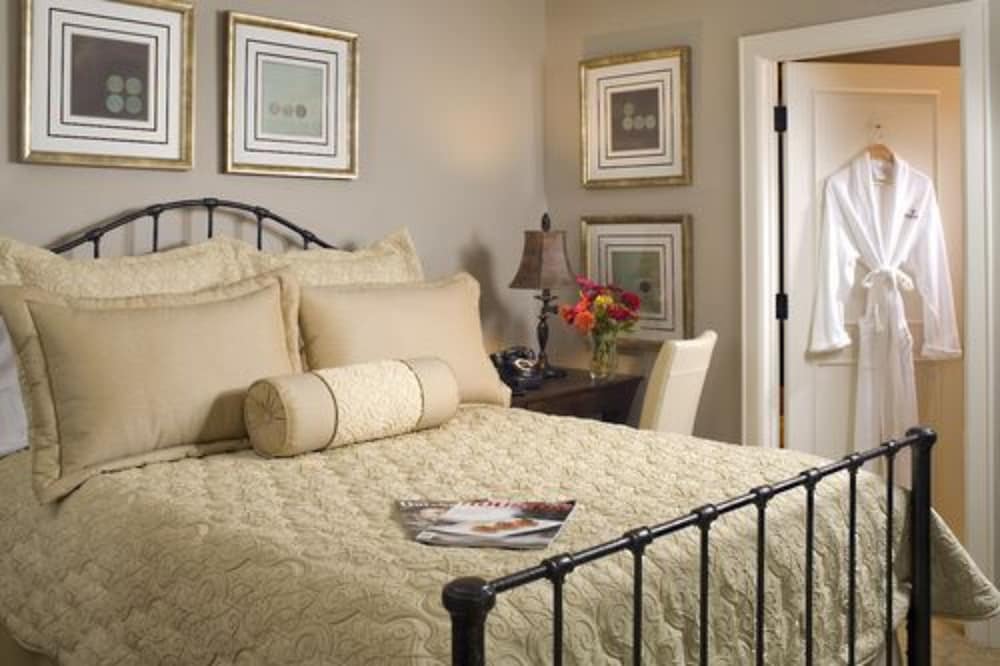 La Maison in Midtown an urban B&B