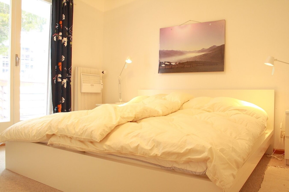 Spacious & Central - Rainbow B view 4