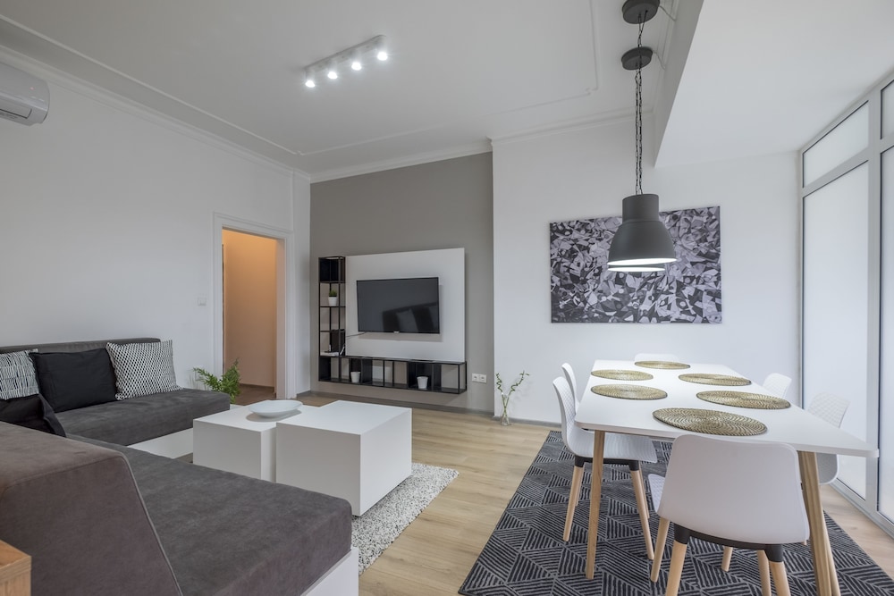 Stylish 2 BR Home in Center of Sofia