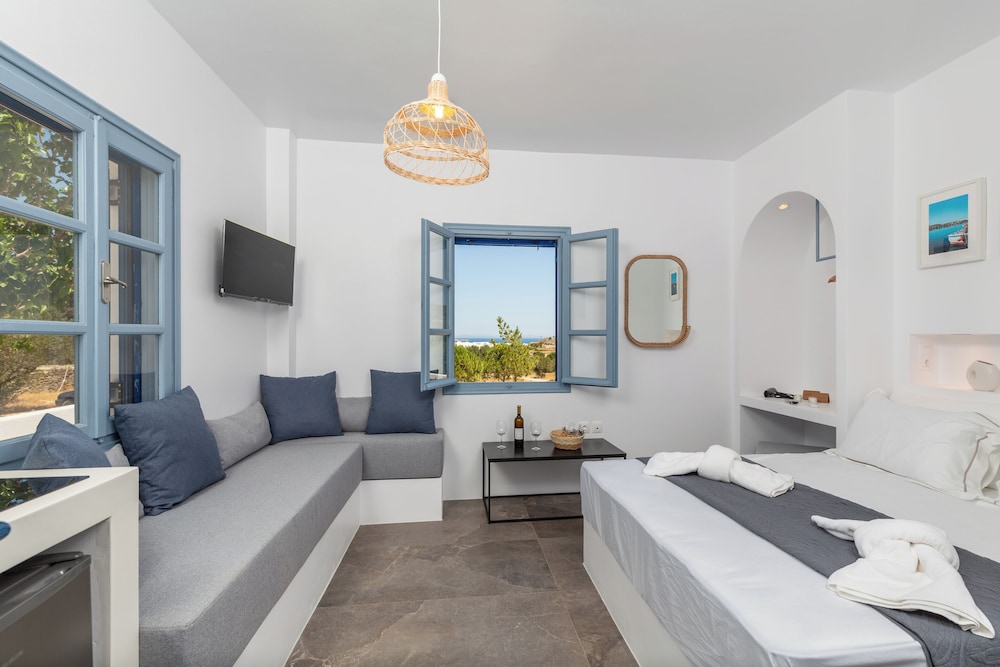Aitheras Luxury Suites