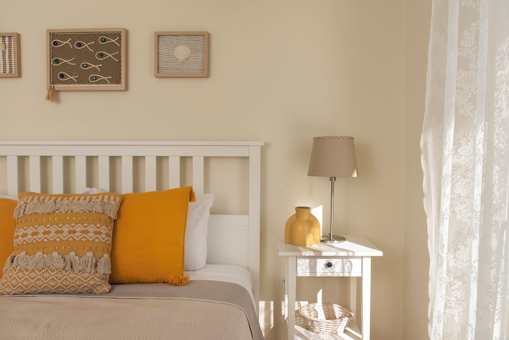 Amelia Villa Collection