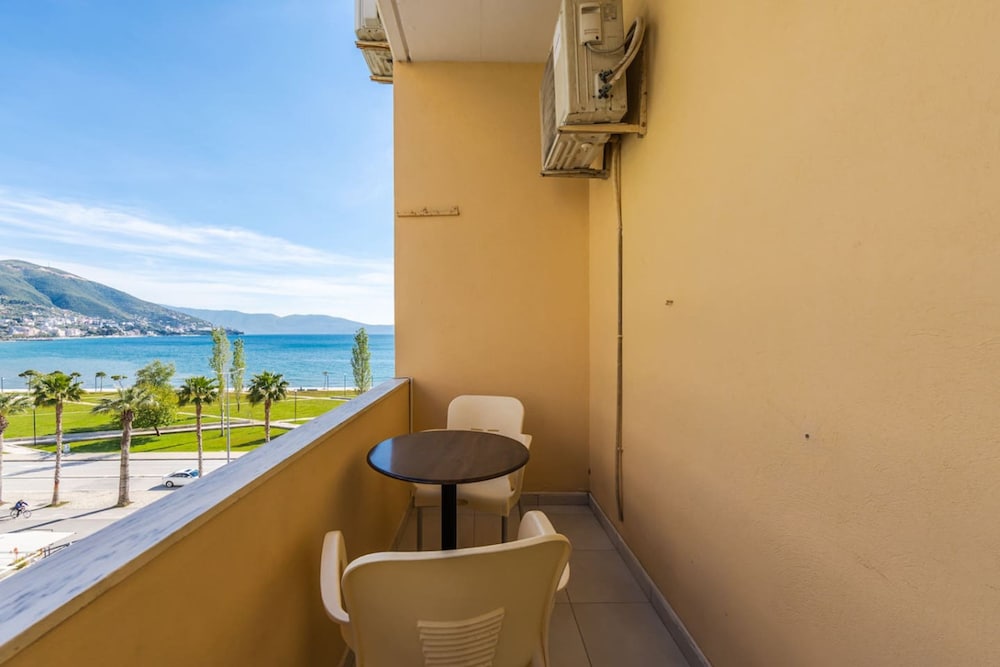 Sun Sea 1BR Apartment