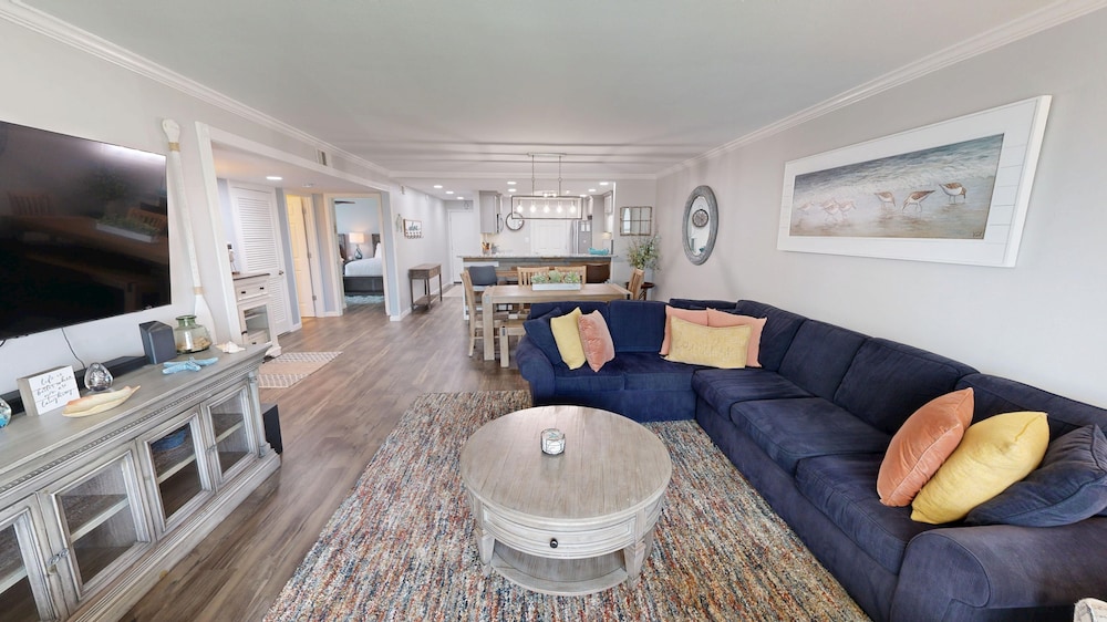 Shoreline Towers 3025 2 Bedroom Condo