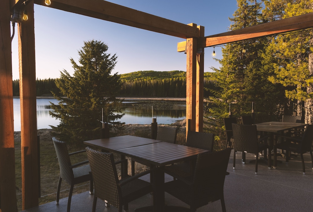 Schott’s Lake Conference & Resort