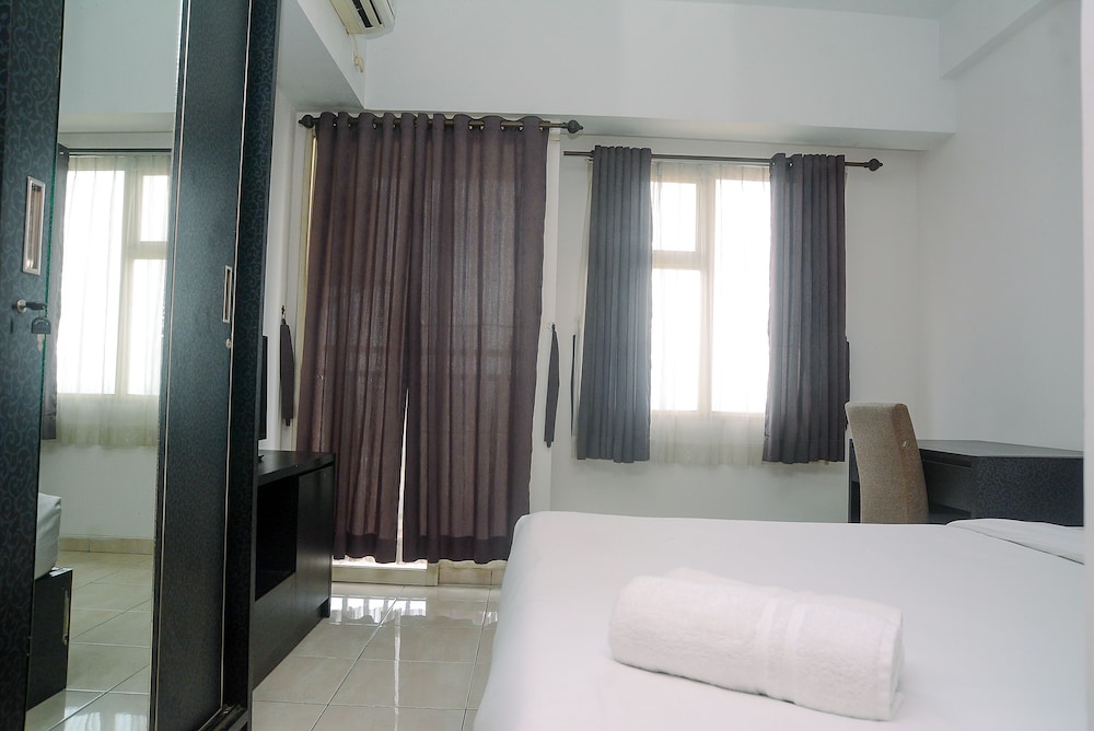 Good Homey and Simply Studio Margonda Residence 3 Apartment view 5