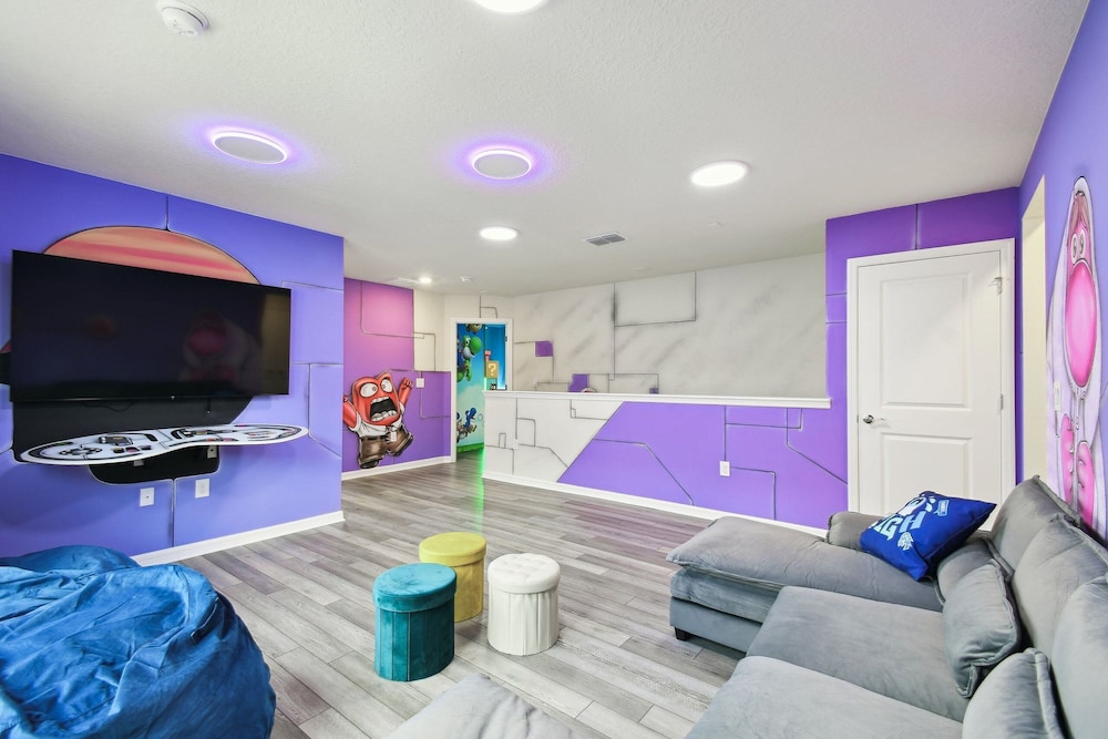 5 BD En-suites, Game Room, Pool, Sleeps 14, Disney
