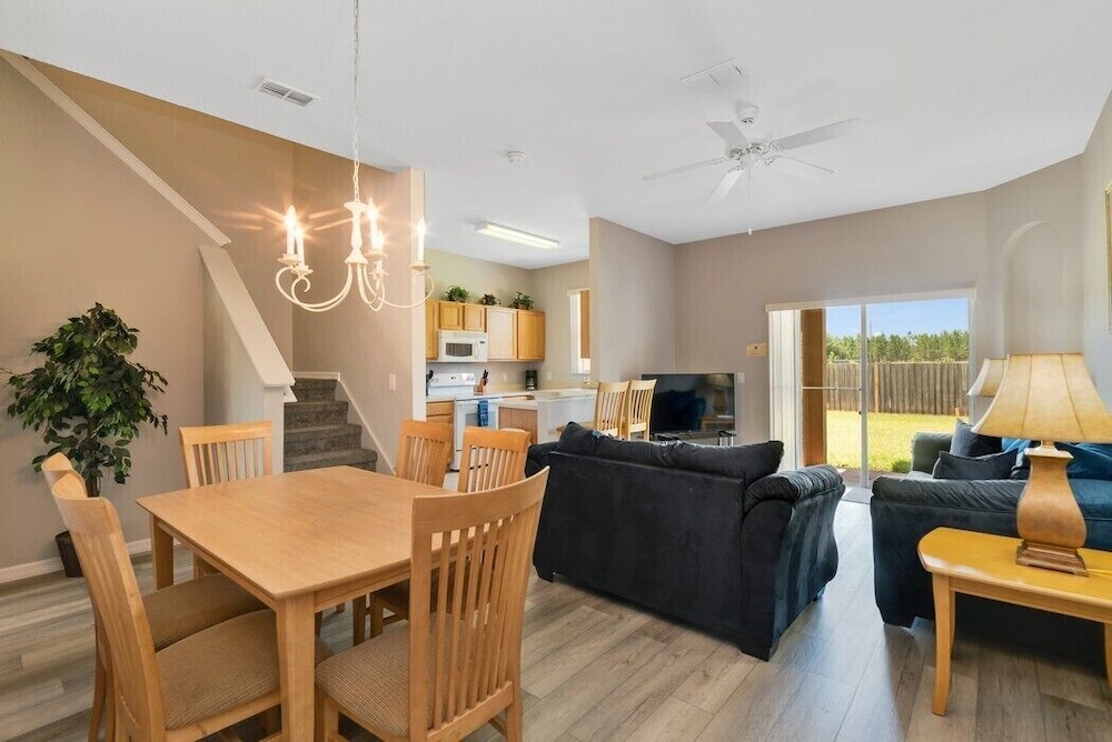 Regal Retreat
