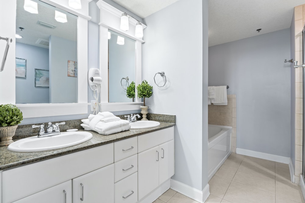 Grand Panama Beach Resort by Panhandle Getaways