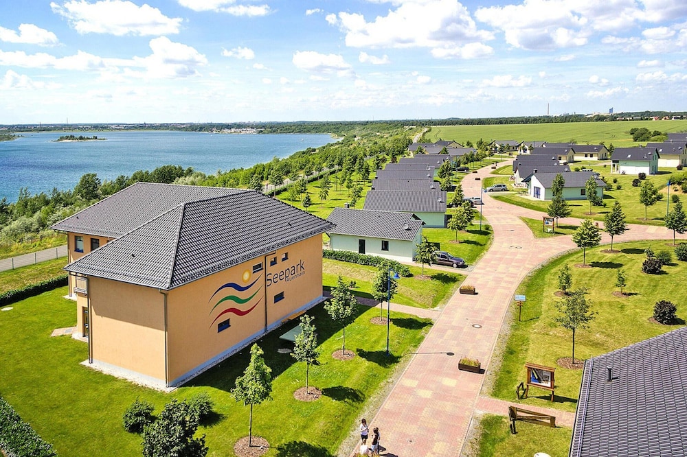 Seepark Auenhain am Markkleeberger See in Markkleeberg