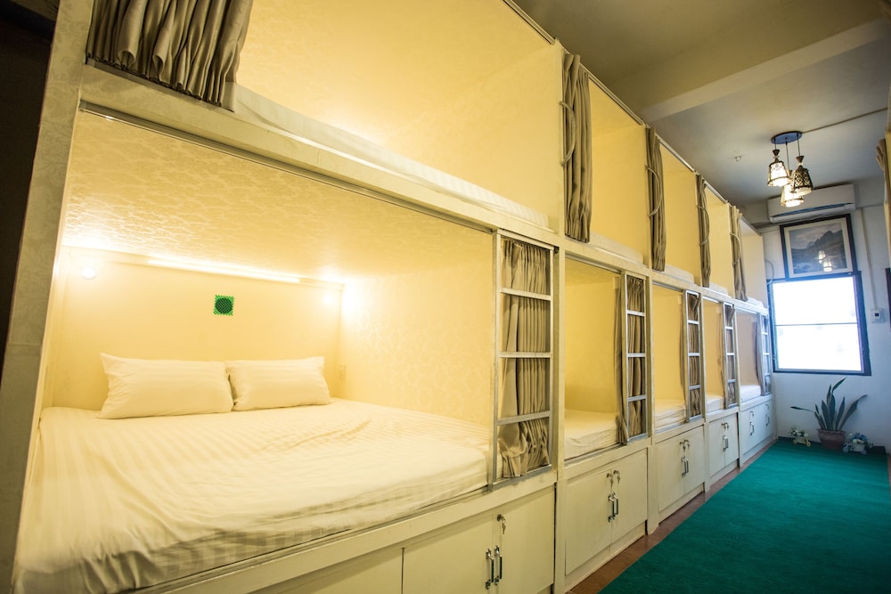 Green Box Hotel - Hostel