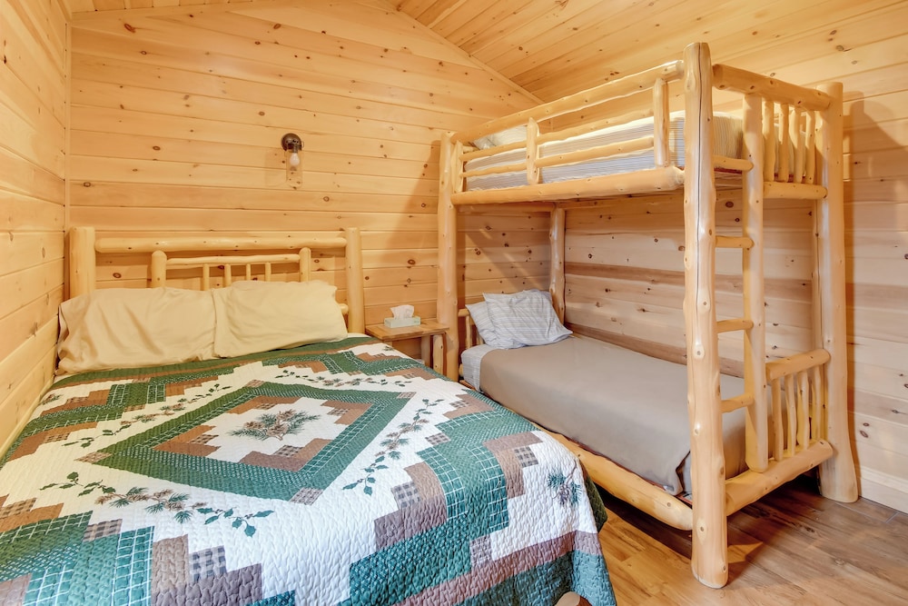 Bayfront Cabin w/ Docks & Access to Lake Ontario!