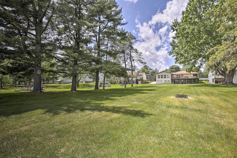 'cumberland Retreat' w/ Lakefront Yard & Dock